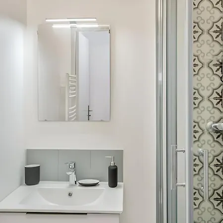 Apartment Le Refuge Urbain - Port A 2 Pas & Animaux Acceptes